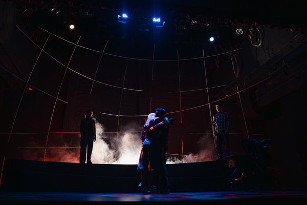 “Romeo y Juli”: Una historia de amor que arde en el presente