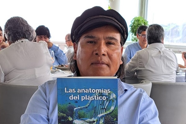 Escritor peruano José Carlos Contreras Azaña presenta en Alemania su nuevo libro 