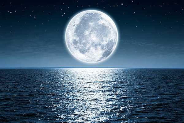 Explican por qué las dos caras de la Luna son asimétricas