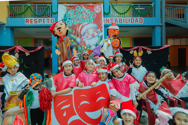 Más de 33 000 escolares en el país participan en actividades artísticas por Navidad